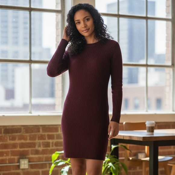 GAP Sweaters - GAP Women's Ribbed Crew Neck Sweater - Deep Burgundy